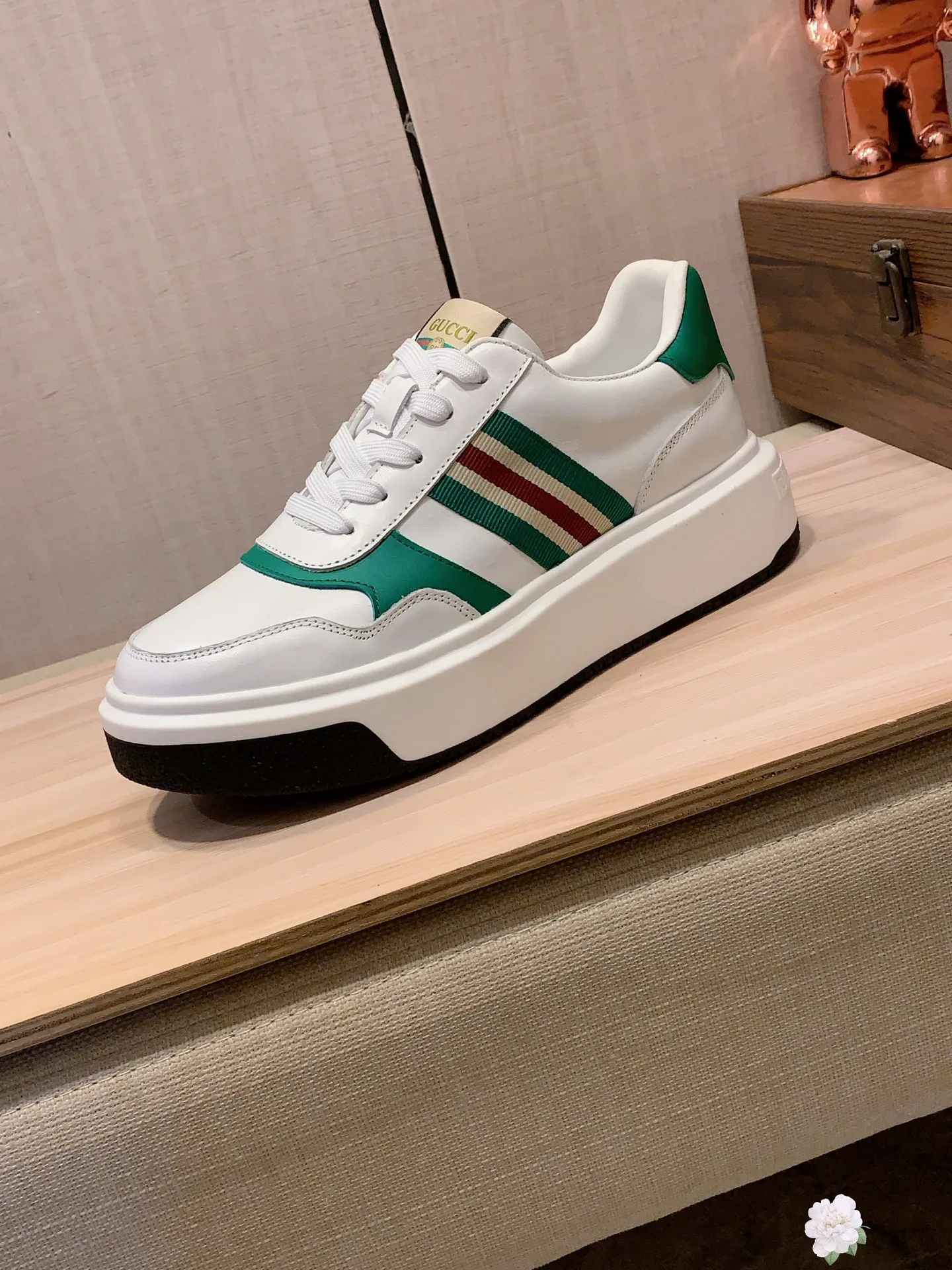 Men's men's shoes💰460💰💰🎩🎩[Lightning][Lightning] "Gucci*" The latest • popular casual shoes, top brand [seduce] luxury ~ purchasing agency, top ~ quality. [Strong] The upper is made of imported breathable cowhide with material ➕ breathable sheepskin feet (•) and fine workmanship. The original stylish and stylish soft rubber wear-resistant and non-slip outsole is light and comfortable on the feet. The real thing looks better when photographed in person. 0127: code: 38-44, 3️⃣ colors selected